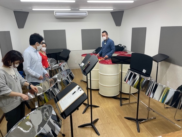 スチールパン音楽教室レッスン風景5 - プロフェッショナルパーカッション(東京都練馬区)
